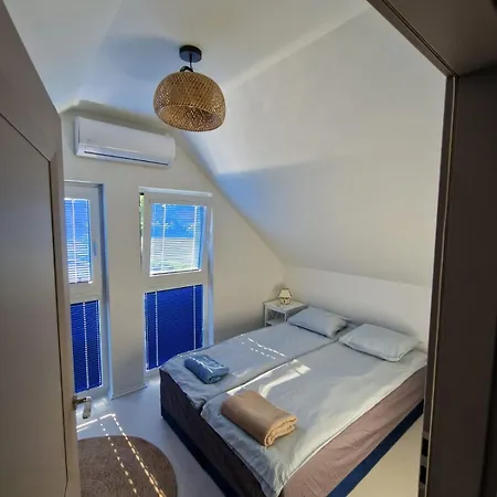 Semesterbostad La Jura *